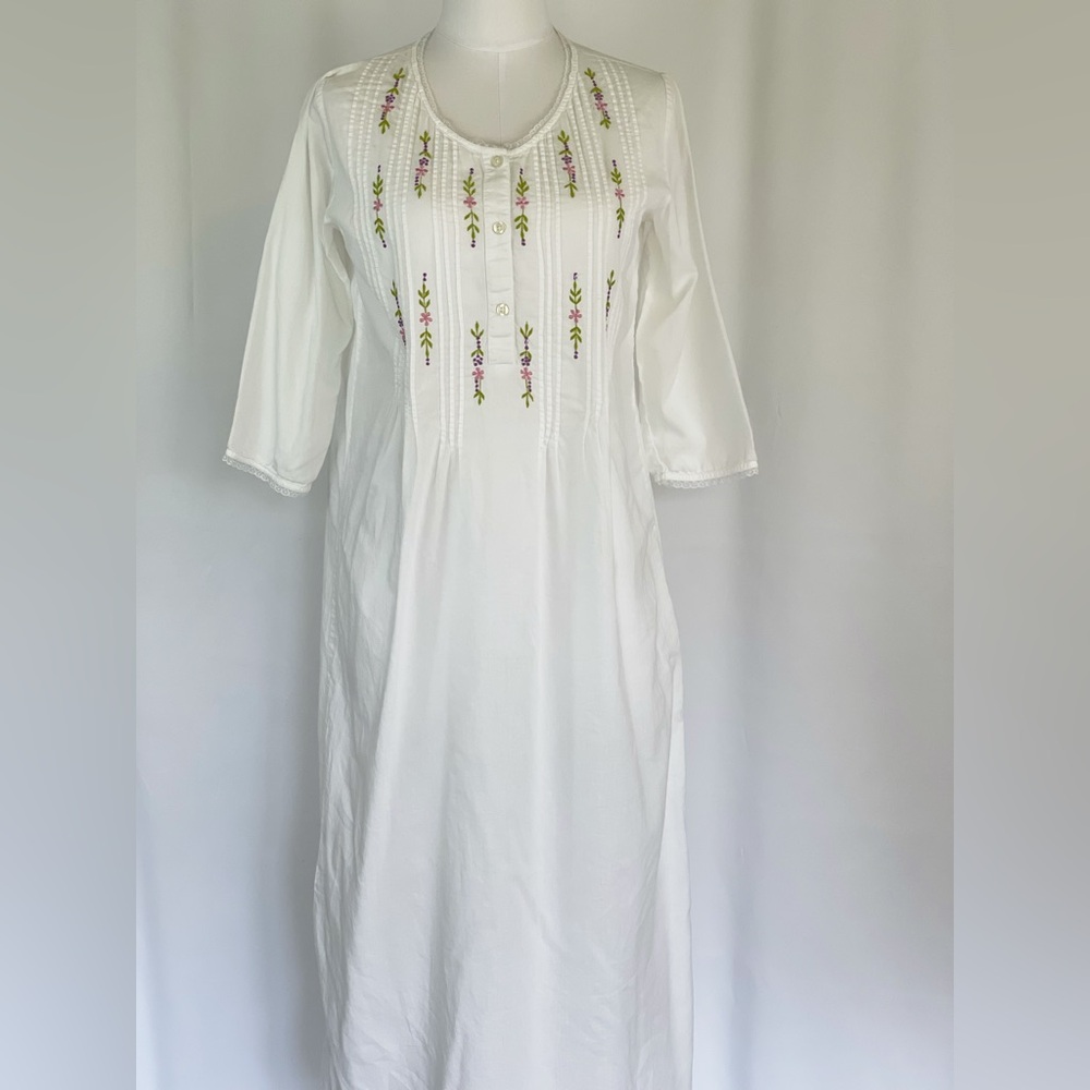 VTG Embroidered Floral Cotton 3/4 Sleeve Night Gown Dress